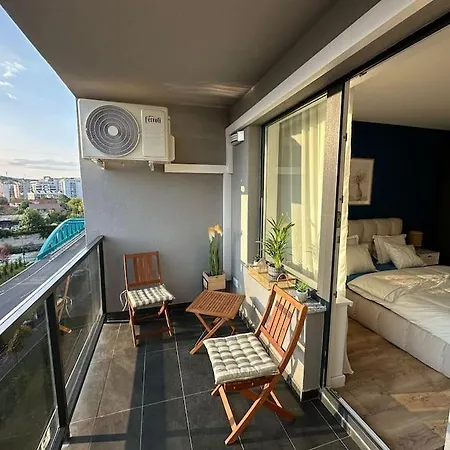 As Apartment *